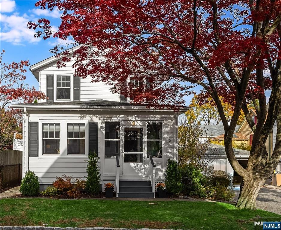 Homes for sale in Montclair, NJ | 6 Fernwood Pl, Montclair, NJ 07043 | MLS# 25039950