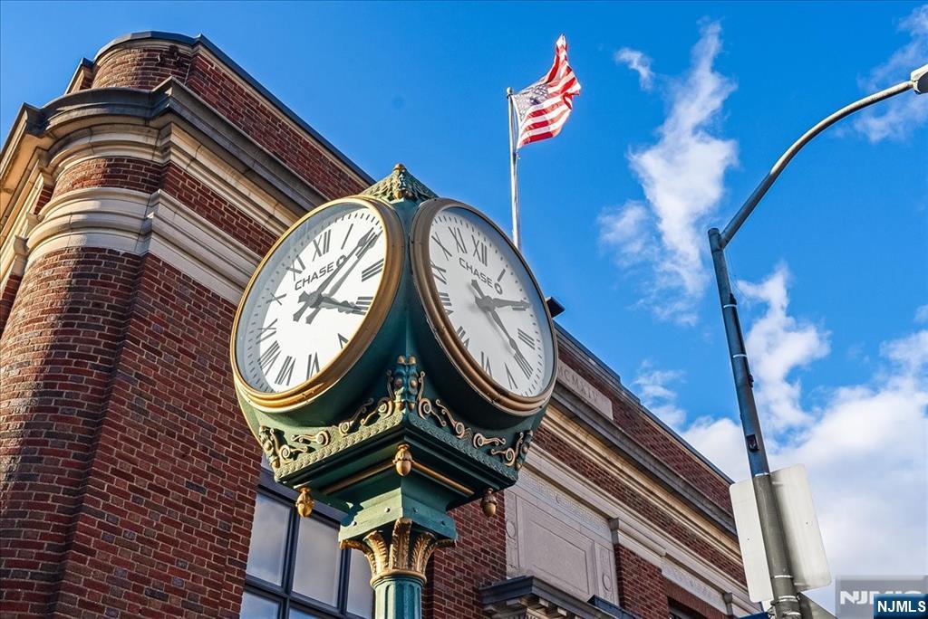 Homes for sale in Montclair, NJ | 6 Fernwood Pl, Montclair, NJ 07043 | MLS# 25039950