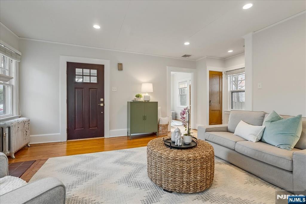 Homes for sale in Montclair, NJ | 6 Fernwood Pl, Montclair, NJ 07043 | MLS# 25039950