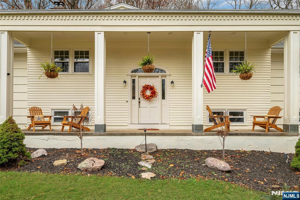 Homes for sale in Kinnelon Borough, NJ | 7 Kentbrook Ter, Kinnelon Borough, NJ 07405 | MLS# 25039962