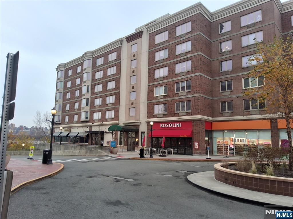 EDGEWATER Properties