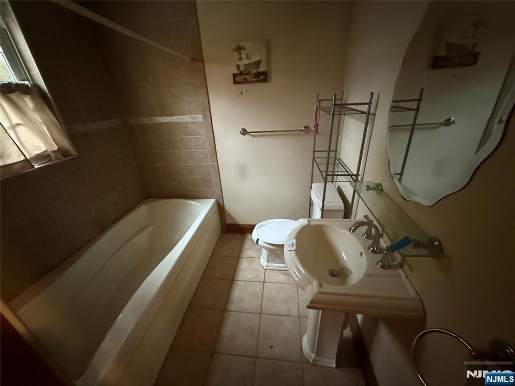 Homes for sale in Cranford, NJ | 33 Wall St, Cranford, NJ 07016 | MLS# 25039978