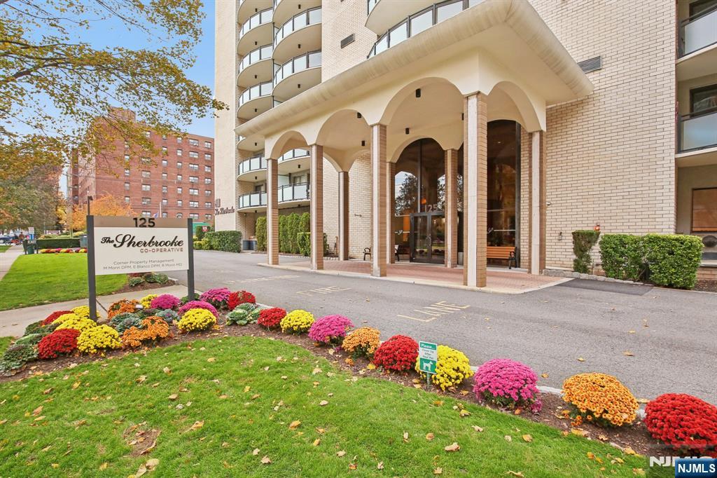 Homes for sale in Hackensack, NJ | 125 Prospect Ave #17G, Hackensack, NJ 07601 | MLS# 25040013