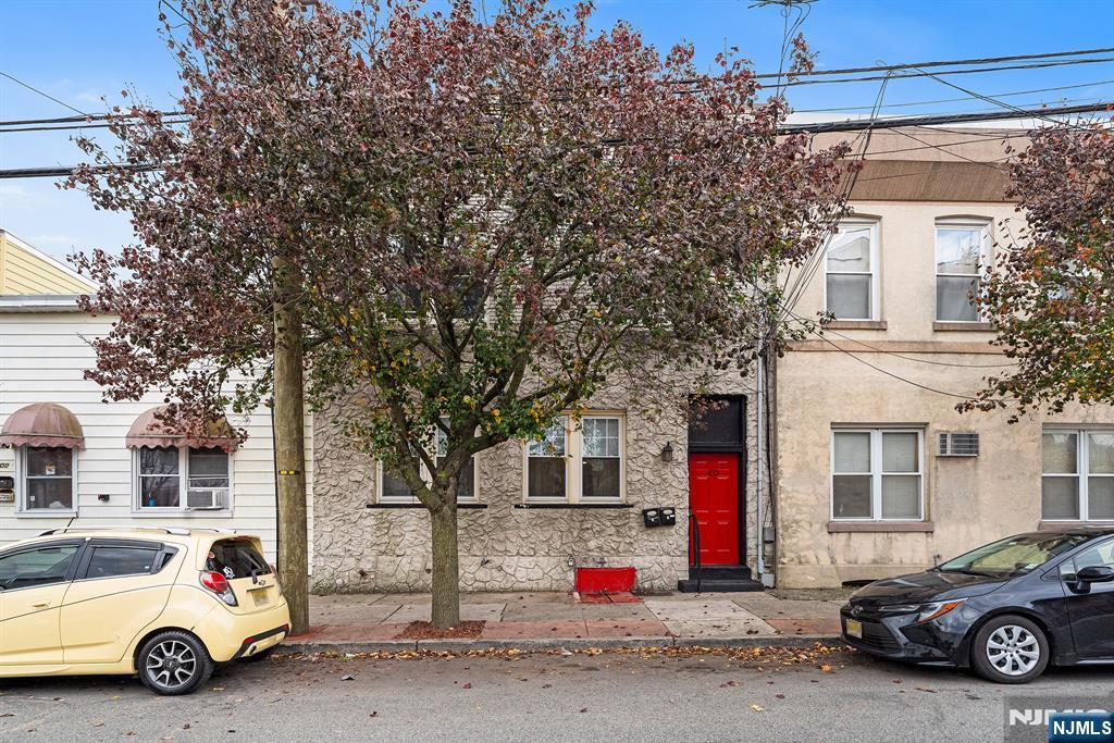 Homes for sale in Fairview, NJ | 402 Cliff St, Fairview, NJ 07022 | MLS# 25040023