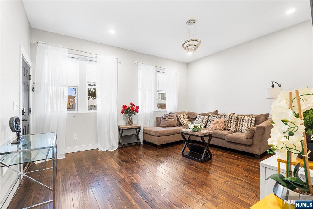 Homes for sale in Fairview, NJ | 402 Cliff St, Fairview, NJ 07022 | MLS# 25040023