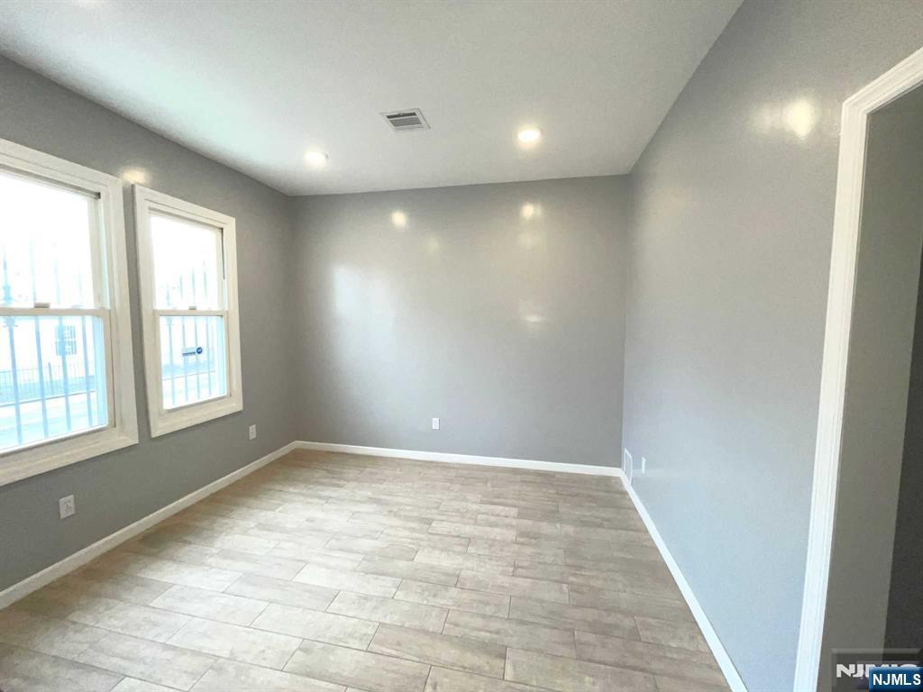 Homes for sale in Newark, NJ | 25 Kipp St, Newark, NJ 07108 | MLS# 25040052