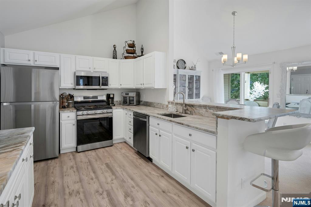 Homes for sale in Hamburg, NJ | 8 Caleb Ct #904, Hamburg, NJ 07419 | MLS# 25040057