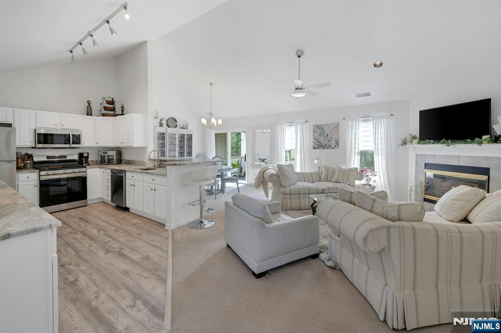 Homes for sale in Hamburg, NJ | 8 Caleb Ct #904, Hamburg, NJ 07419 | MLS# 25040057