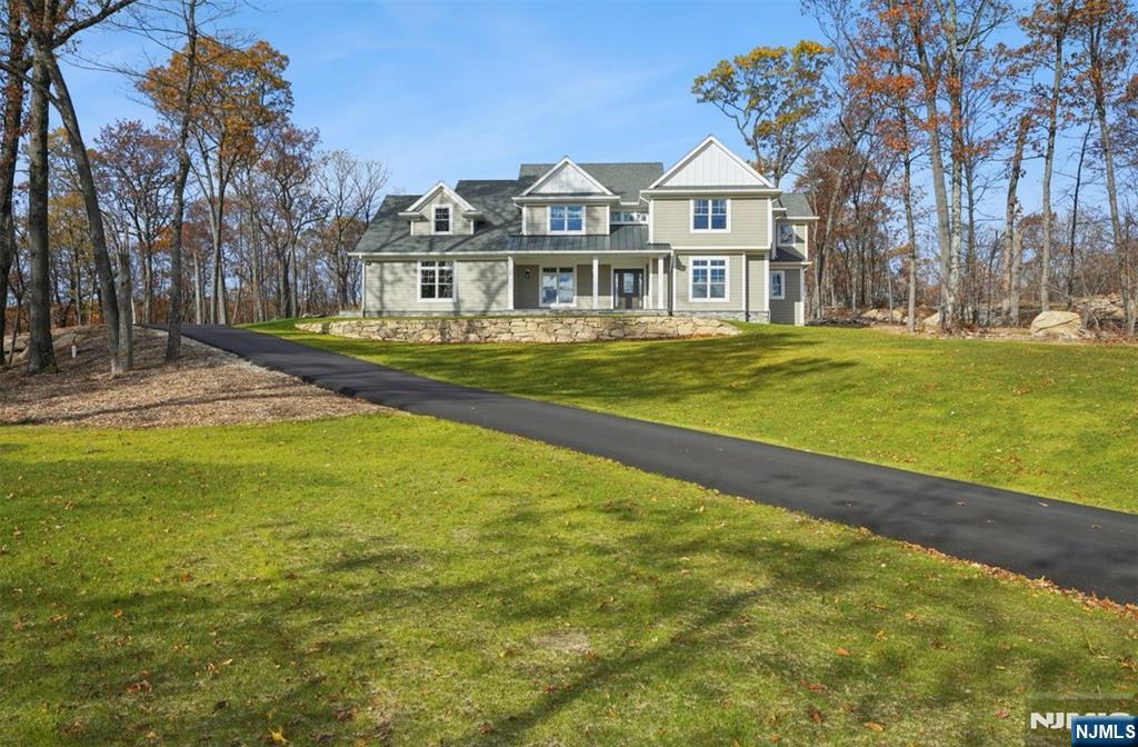 Homes for sale in Boonton Township, NJ | 3 Bristol Ridge Rd, Boonton Township, NJ 07005 | MLS# 25040079