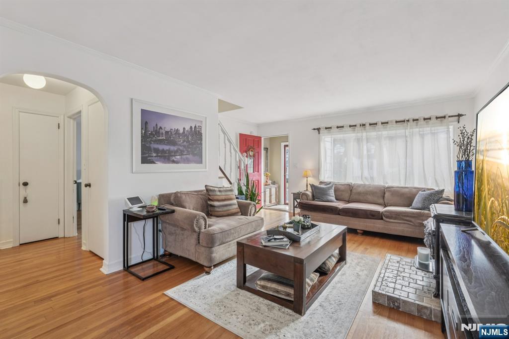 Homes for sale in North Arlington, NJ | 52 Noel Dr, North Arlington, NJ 07031 | MLS# 25040113