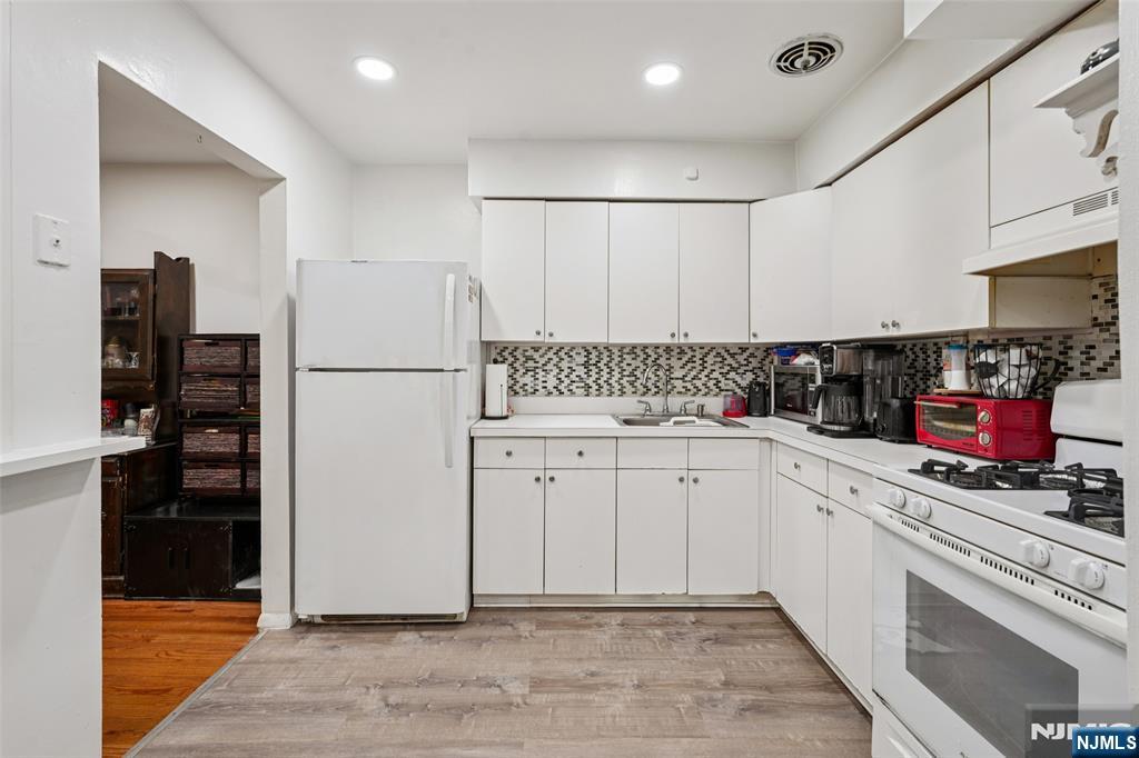 Homes for sale in Bloomfield, NJ | 366 Hoover Ave #119, Bloomfield, NJ 07003 | MLS# 25040138