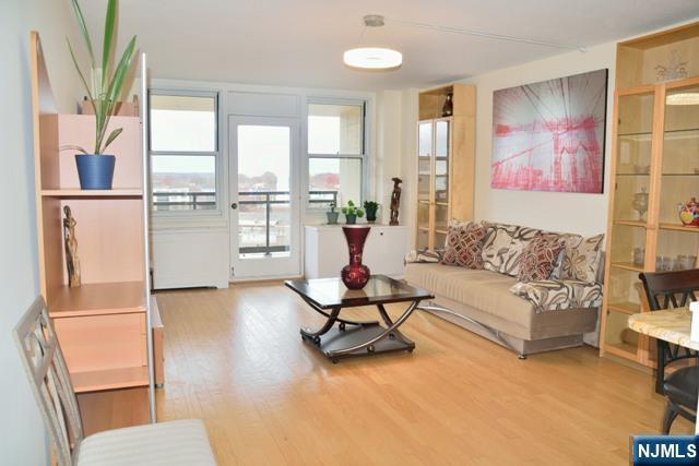 Homes for sale in Fort Lee, NJ | 2200 Central Rd #9 B, Fort Lee, NJ 07024 | MLS# 25040139