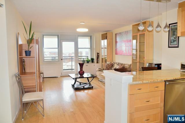 Homes for sale in Fort Lee, NJ | 2200 Central Rd #9 B, Fort Lee, NJ 07024 | MLS# 25040139