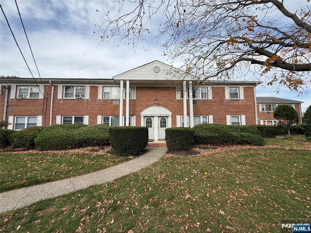 Homes for sale in Wayne, NJ | 78 Manchester Ct #89, Wayne, NJ 07470 | MLS# 25040146