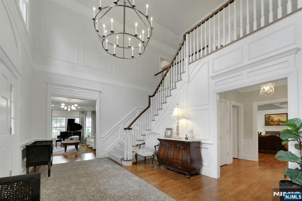 Homes for sale in Franklin Lakes, NJ | 278 Crest Pl, Franklin Lakes, NJ 07417 | MLS# 25040211