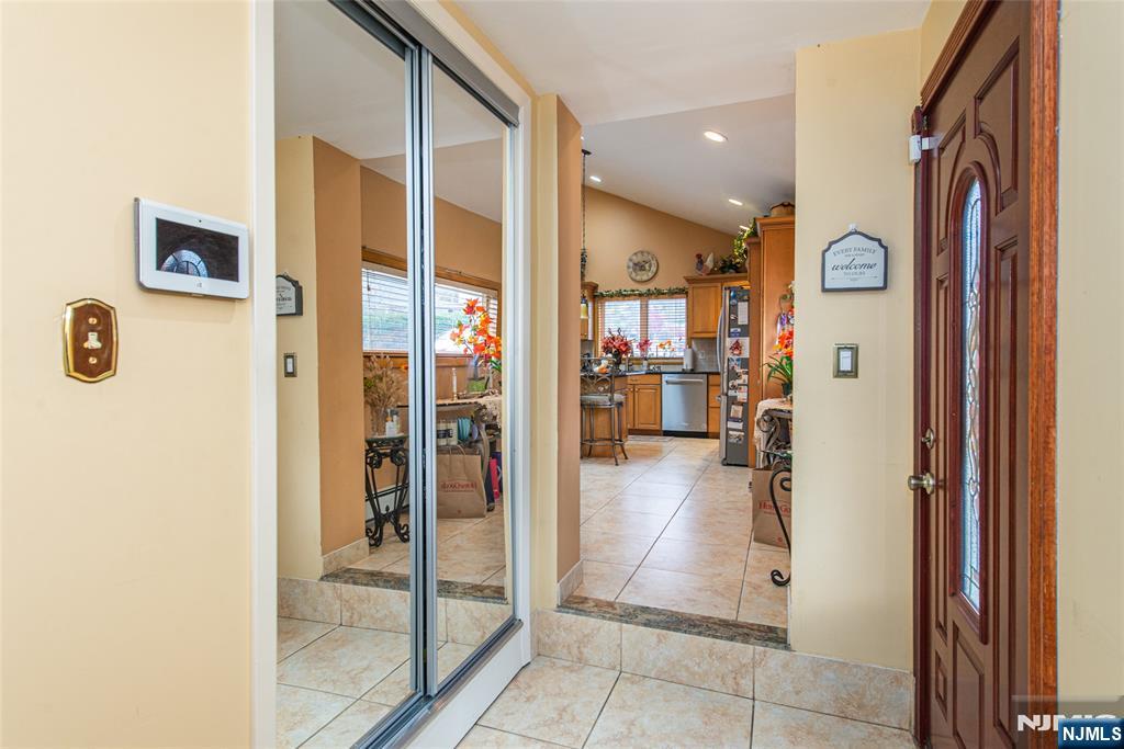 Homes for sale in Wayne, NJ | 1 Lenape Trl, Wayne, NJ 07470 | MLS# 25040229