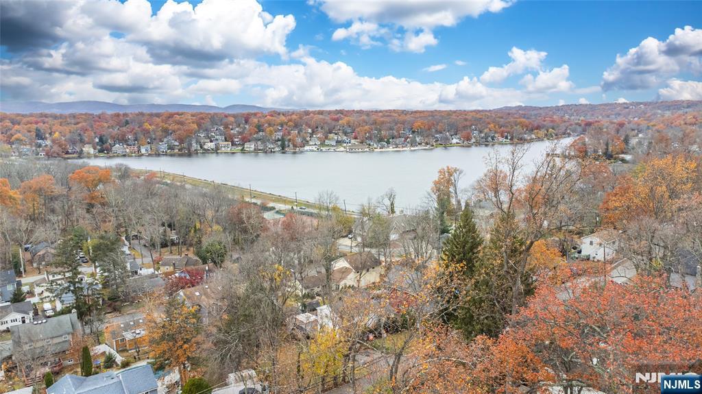 Homes for sale in Wayne, NJ | 1 Lenape Trl, Wayne, NJ 07470 | MLS# 25040229