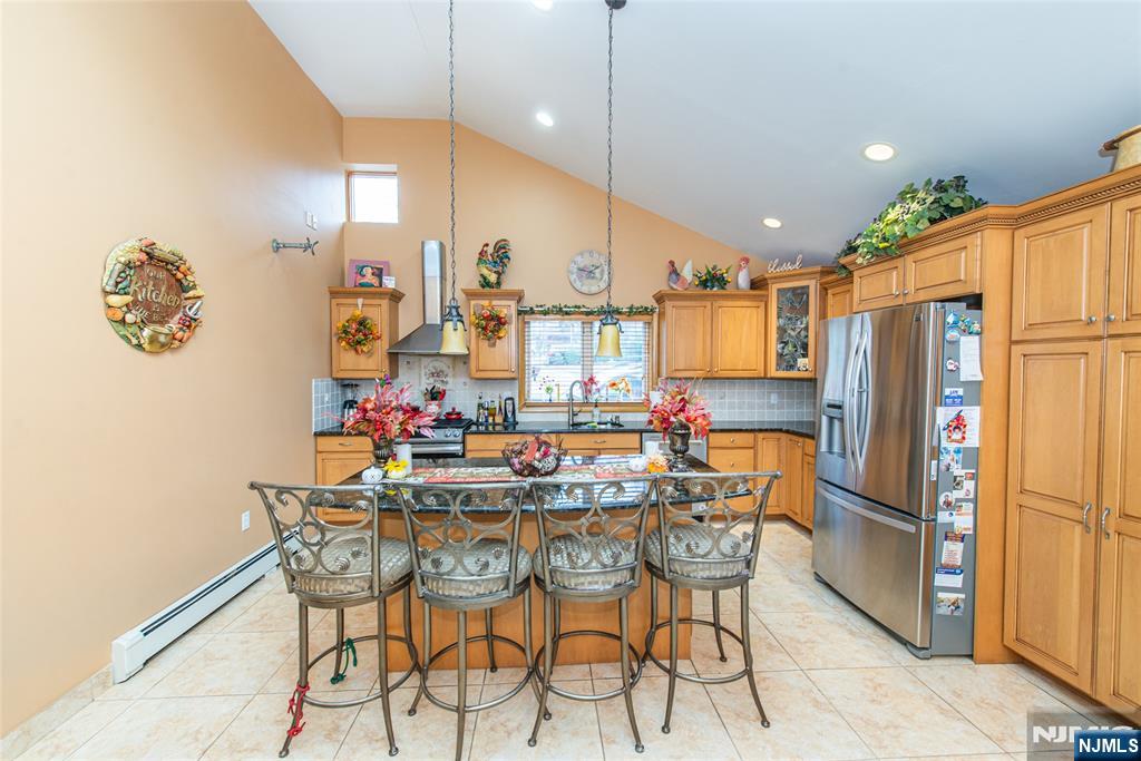 Homes for sale in Wayne, NJ | 1 Lenape Trl, Wayne, NJ 07470 | MLS# 25040229