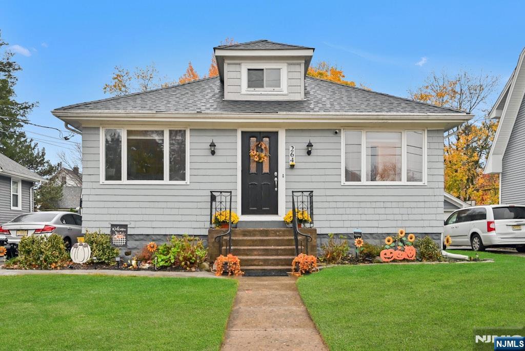 Homes for sale in New Milford, NJ | 264 Demarest Ave, New Milford, NJ 07646 | MLS# 25040230