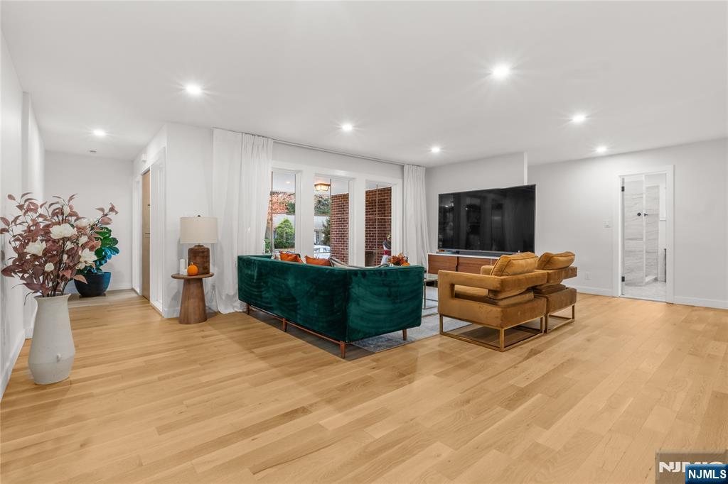 Homes for sale in Hillside, NJ | 159 Hartley Ter, Hillside, NJ 07205 | MLS# 25040236