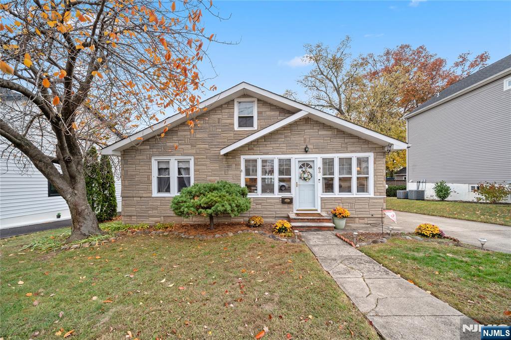 Homes for sale in Fair Lawn, NJ | 63 Pomona Ave, Fair Lawn, NJ 07410 | MLS# 25040260