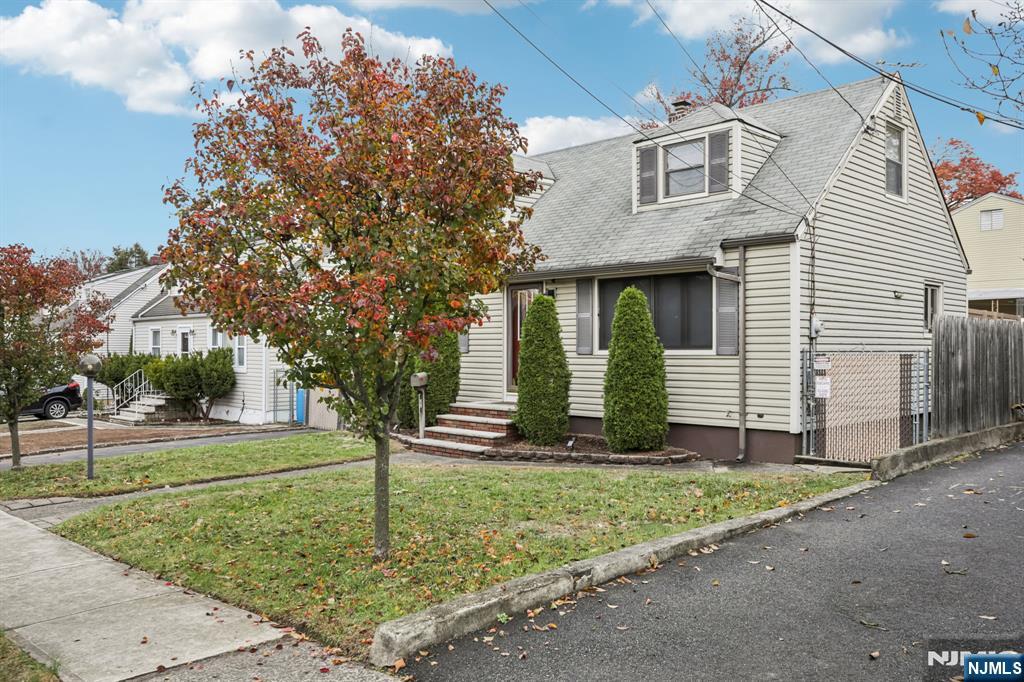 Homes for sale in Elmwood Park, NJ | 19 Orange Ave, Elmwood Park, NJ 07407 | MLS# 25040288