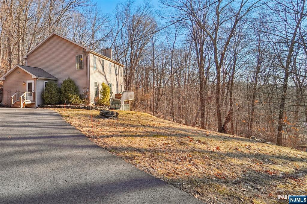 Homes for sale in Hampton, NJ | 1007 Hillside Ave, Hampton, NJ 07860 | MLS# 25040335