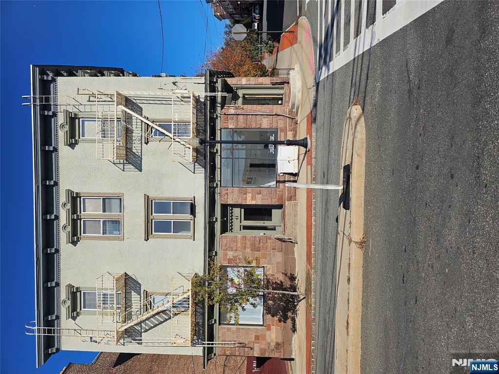 Homes for sale in Montclair, NJ | 41 Glenridge Ave #2L, Montclair, NJ 07042 | MLS# 25040346