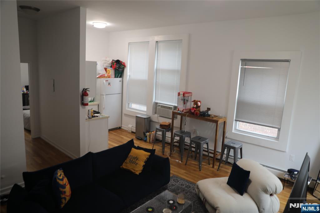 Homes for sale in Montclair, NJ | 41 Glenridge Ave #2L, Montclair, NJ 07042 | MLS# 25040346