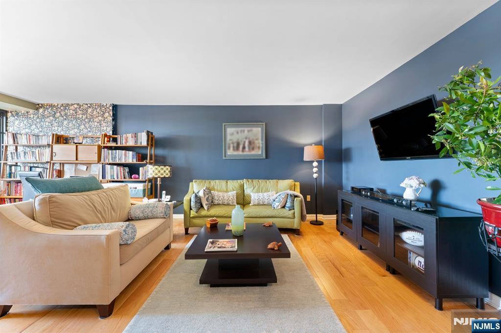 Homes for sale in Hackensack, NJ | 90 Prospect Ave #9B, Hackensack, NJ 07601 | MLS# 25040348