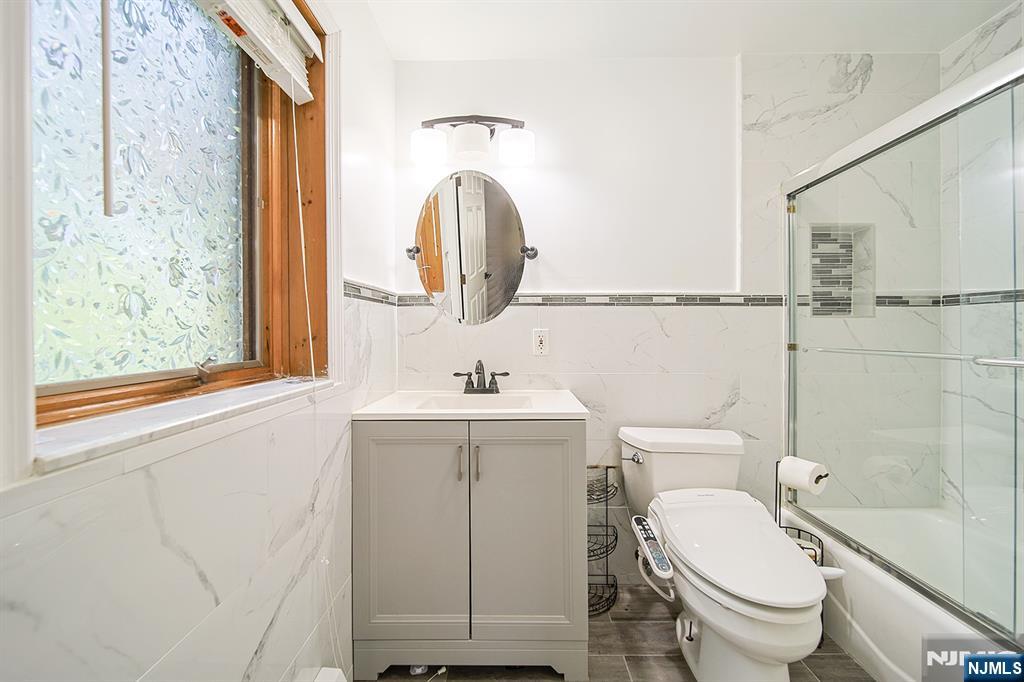 Homes for sale in Palisades Park, NJ | 333 Highland Ave #A, Palisades Park, NJ 07650 | MLS# 25040393