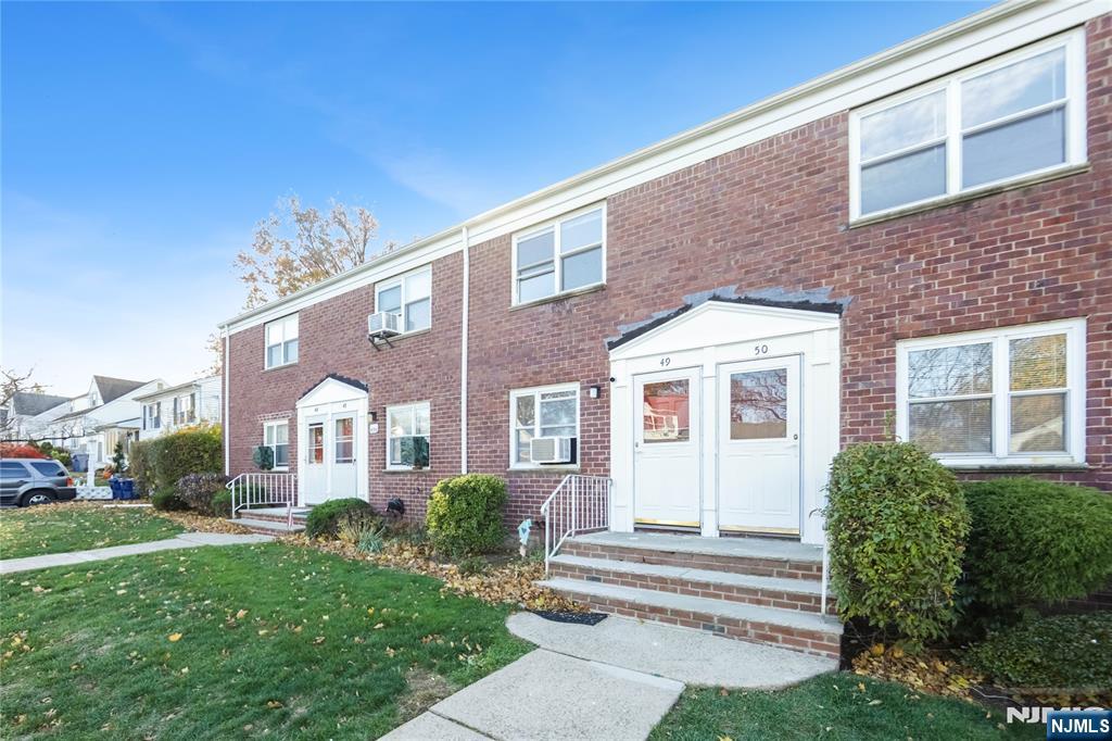 Homes for sale in Hackensack, NJ | 471 Crestwood Ave #49, Hackensack, NJ 07601 | MLS# 25040457