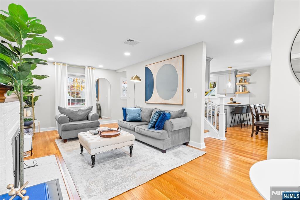 Homes for sale in West Orange, NJ | 28 Blackburne Ter, West Orange, NJ 07052 | MLS# 25040558