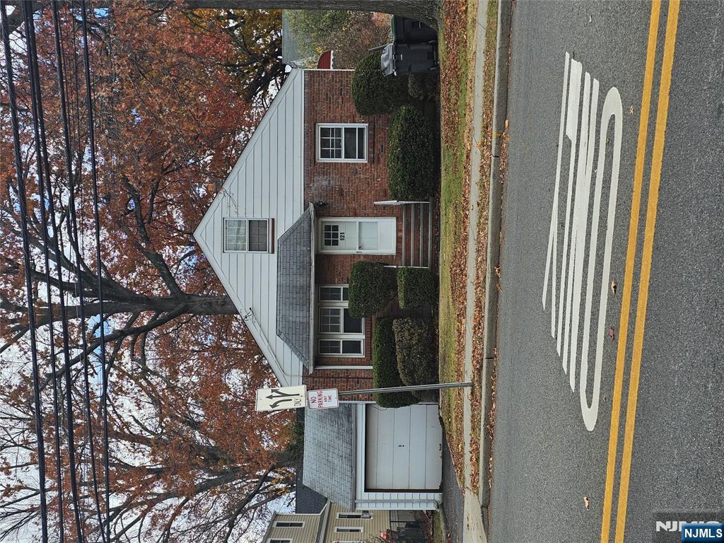 [ click for enlarged photo and details; hover to pause slide show ]