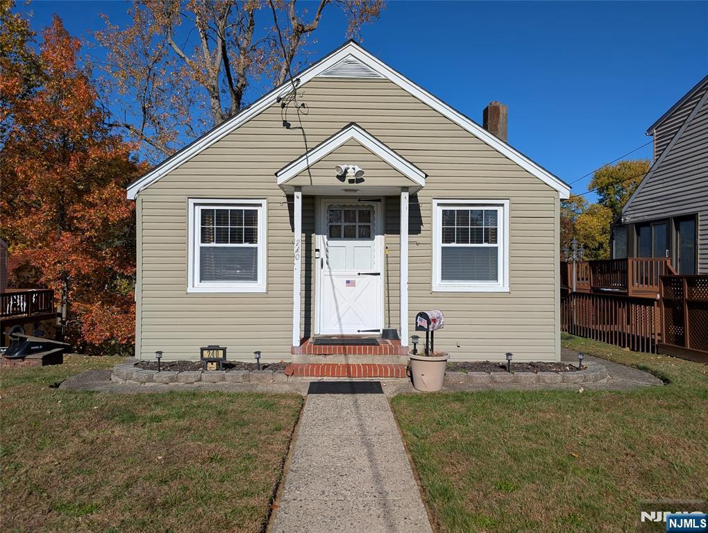 Homes for sale in Little Falls, NJ | 240 Woodcliff Ave, Little Falls, NJ 07424 | MLS# 25040599