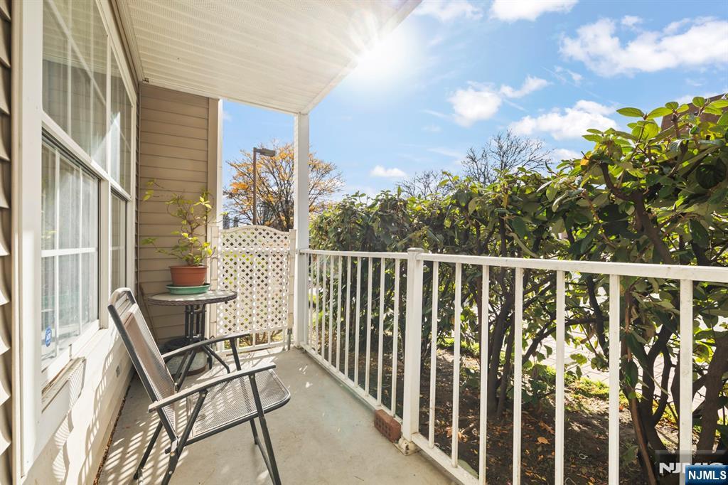 Homes for sale in Edgewater, NJ | 28 Garden Pl #151, Edgewater, NJ 07020 | MLS# 25040693