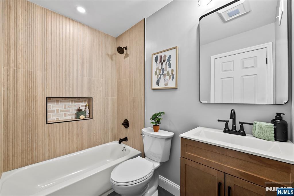 5-33 1st Street, Fair Lawn, NJ, 07410