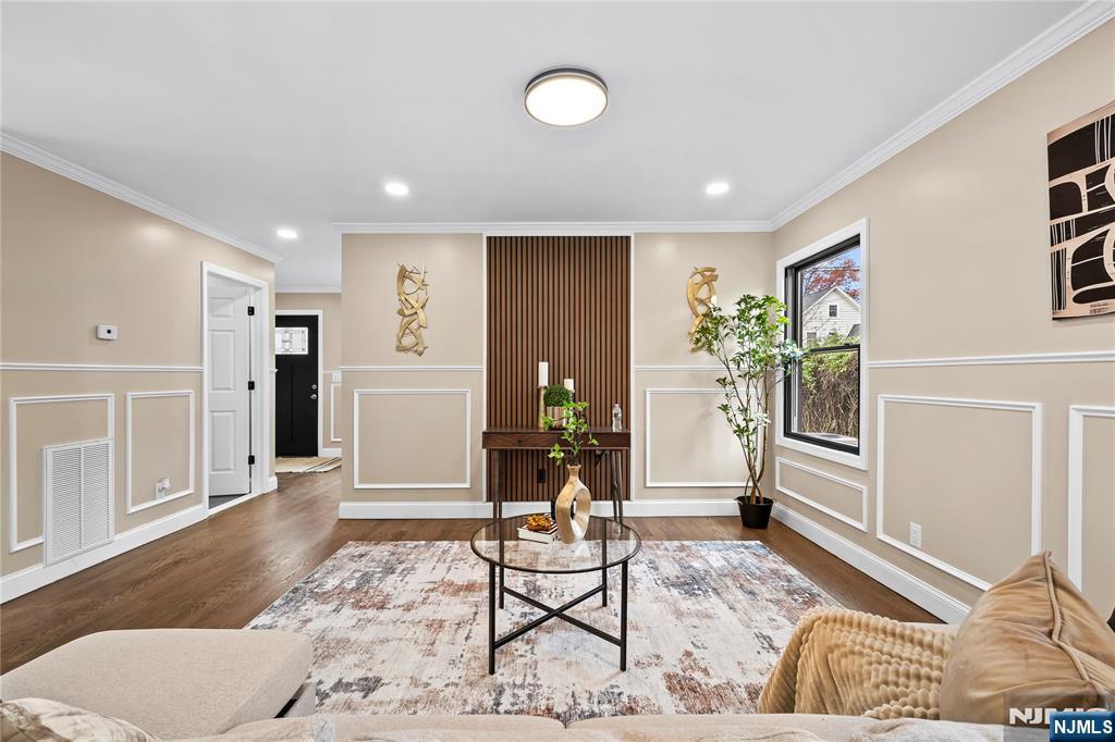 5-33 1st Street, Fair Lawn, NJ, 07410