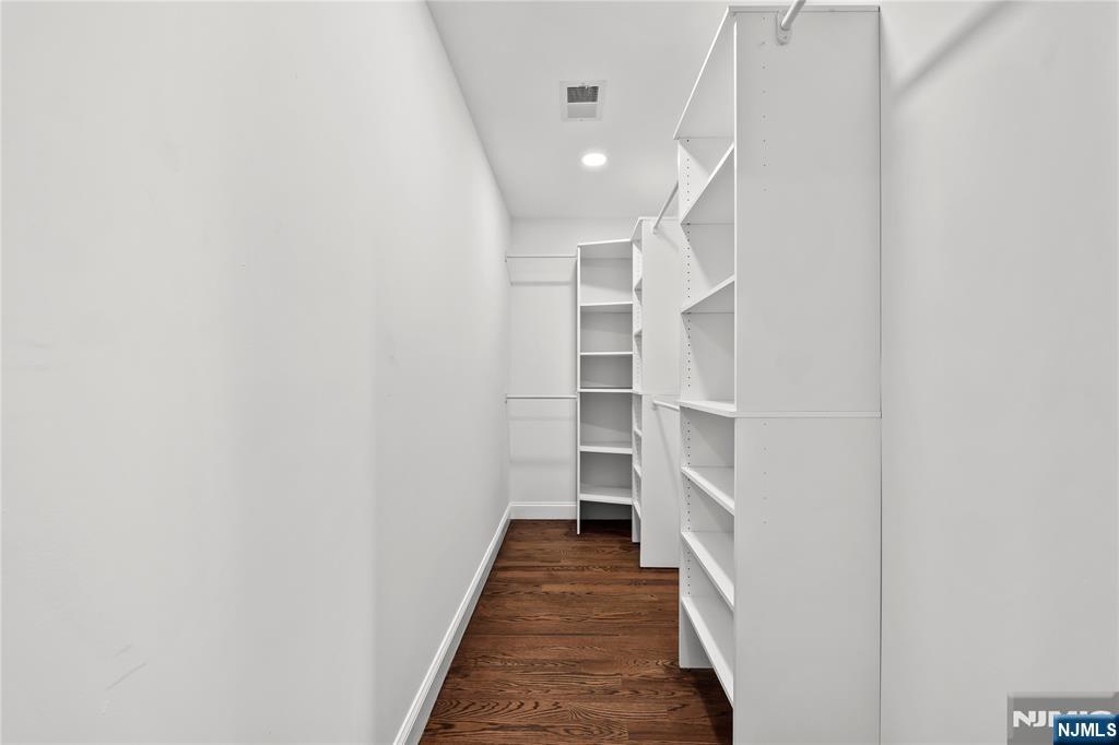 5-33 1st Street, Fair Lawn, NJ, 07410