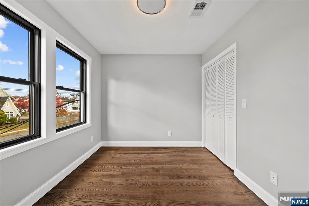 5-33 1st Street, Fair Lawn, NJ, 07410