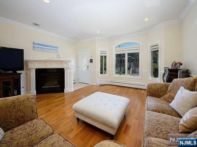 Homes for sale in Palisades Park, NJ | 209C 8Th, Palisades Park, NJ 07650 | MLS# 25040724