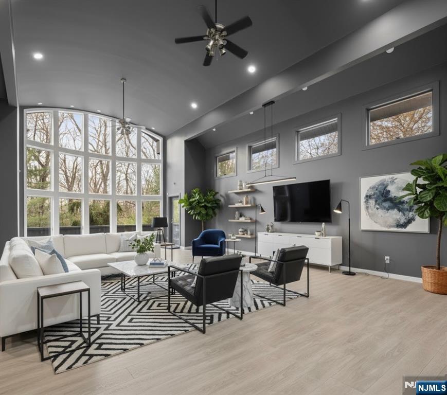 Homes for sale in Kinnelon Borough, NJ | 12 Smoke Rise Rd, Kinnelon Borough, NJ 07405 | MLS# 25040732