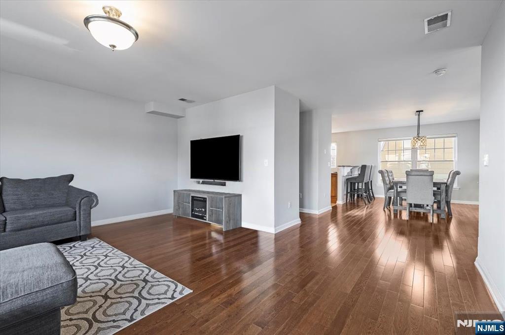 Homes for sale in Rochelle Park, NJ | 14 Central Ave #1, Rochelle Park, NJ 07662 | MLS# 25040783