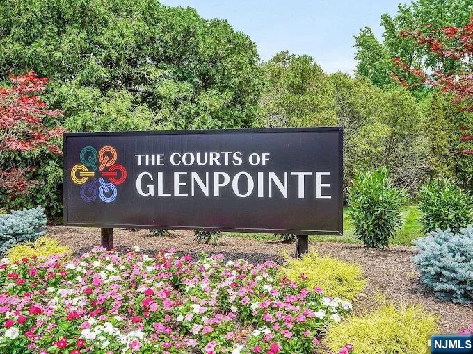 Homes for sale in Teaneck, NJ | 7 Eliot Ct, Teaneck, NJ 07666 | MLS# 25040852