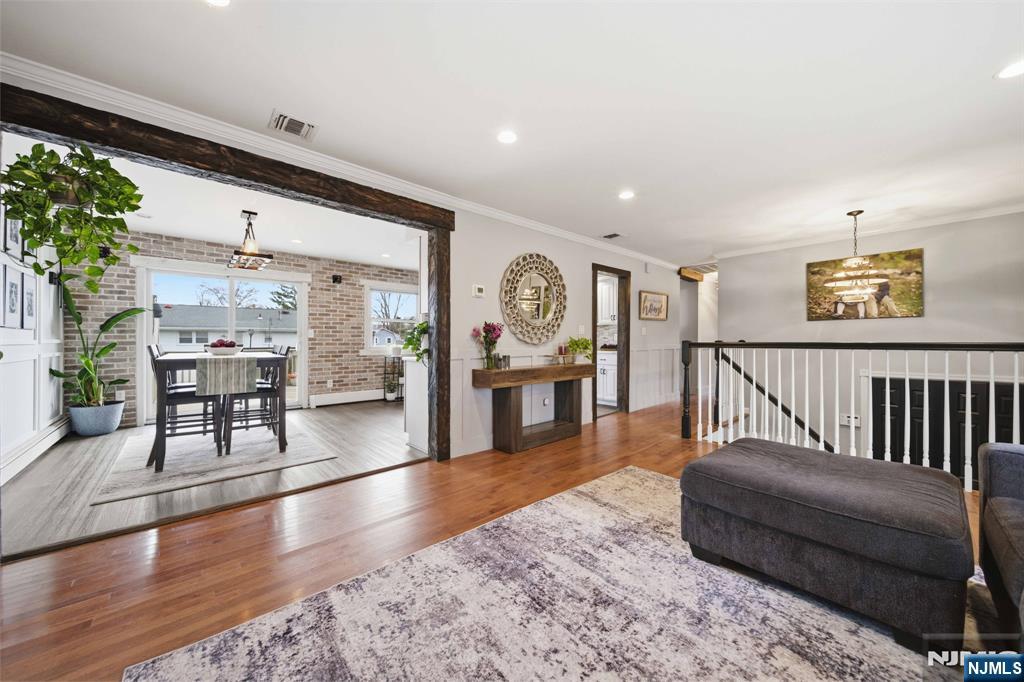 Homes for sale in Northvale, NJ | 330 Congers Ave, Northvale, NJ 07647 | MLS# 25040894