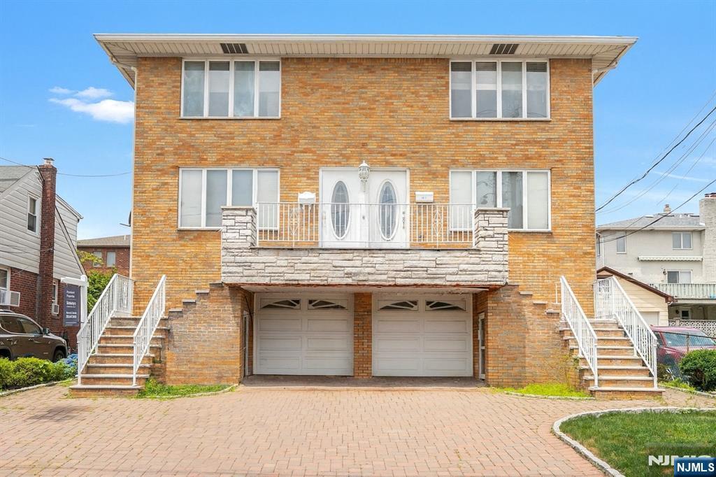 PALISADES PARK Properties