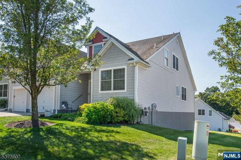 Homes for sale in Wantage, NJ | 11 Fairchild Ln #11, Wantage, NJ 07461 | MLS# 25040914