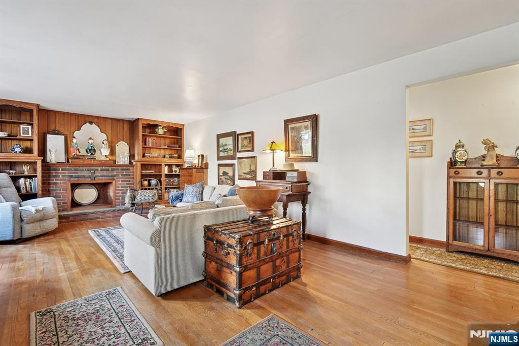 Homes for sale in Livingston, NJ | 29 Sycamore Ave, Livingston, NJ 07039 | MLS# 25040919