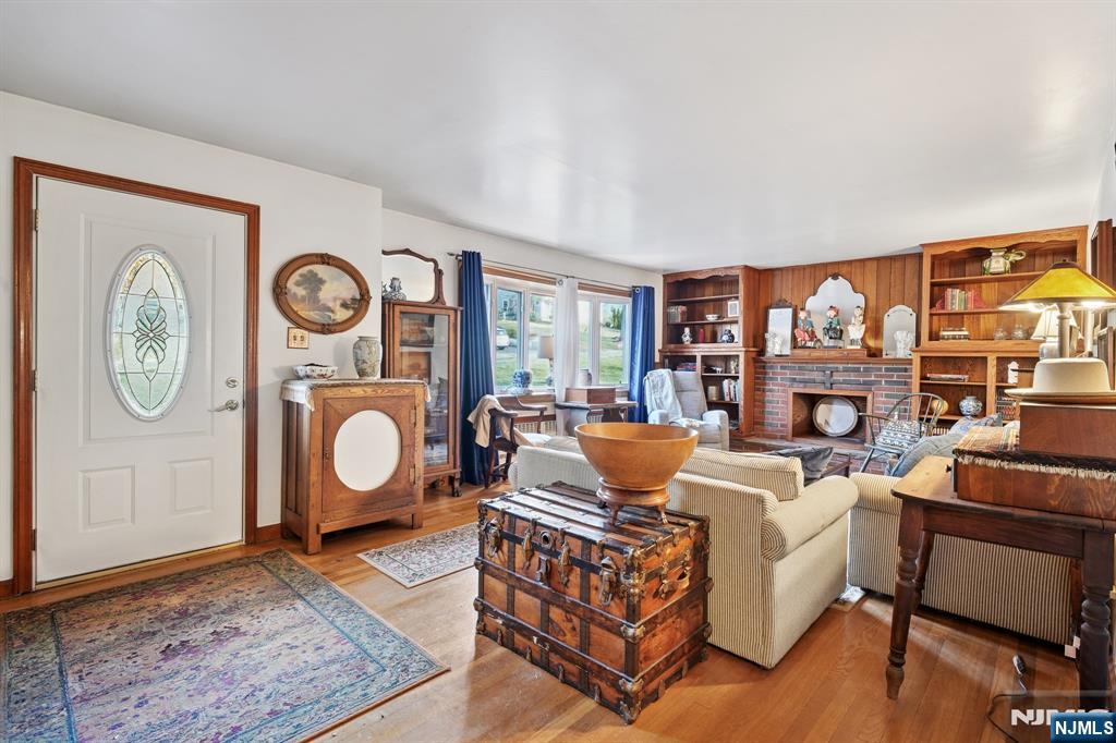 Homes for sale in Livingston, NJ | 29 Sycamore Ave, Livingston, NJ 07039 | MLS# 25040919