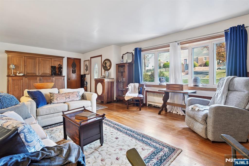 Homes for sale in Livingston, NJ | 29 Sycamore Ave, Livingston, NJ 07039 | MLS# 25040919